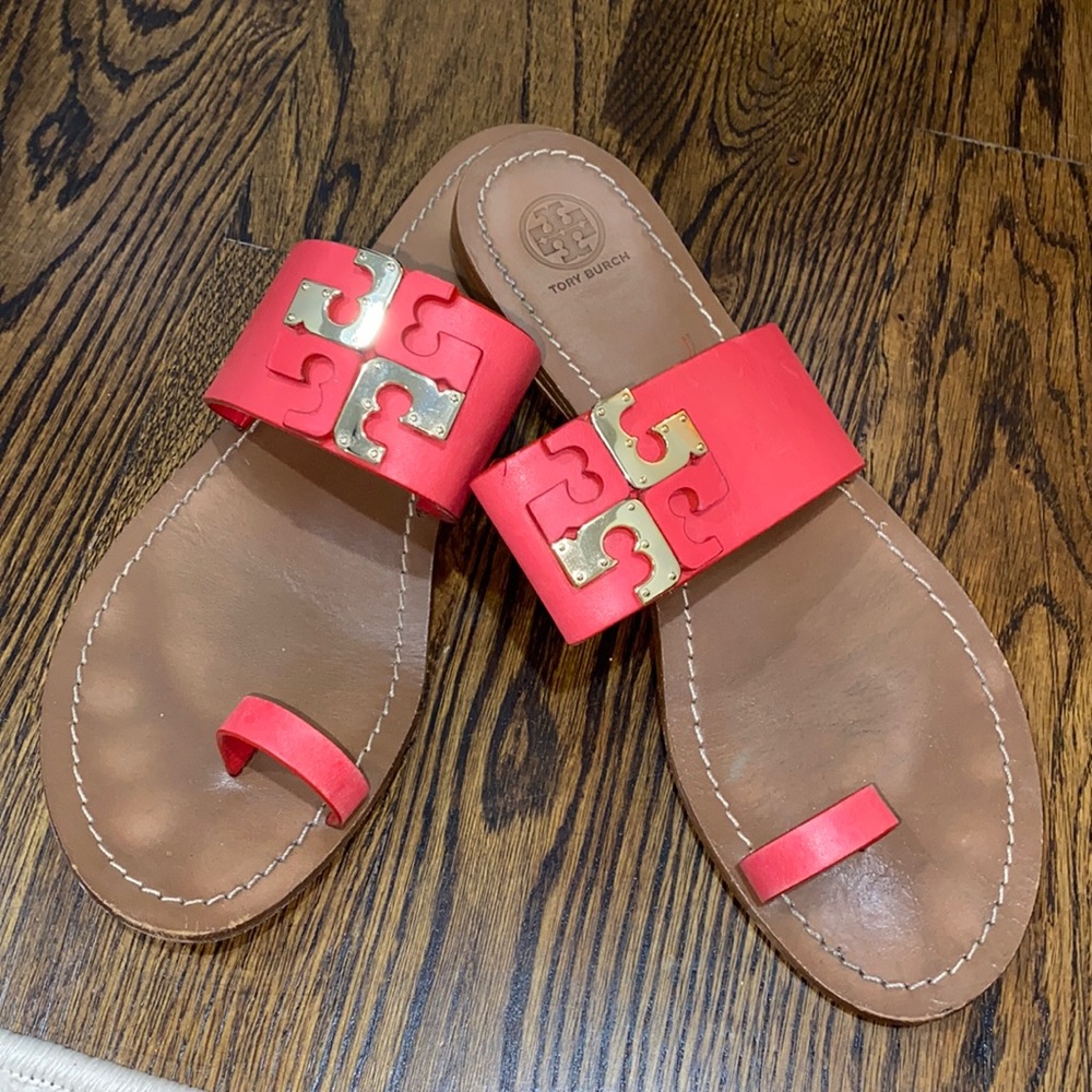 Adorable Tory Burch Sandals